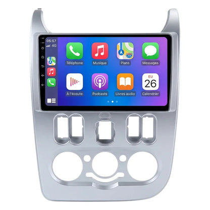 Autoradio CarPlay Dacia Duster phase 1 (2010-2013) façade argent avec écran tactile 9 pouces sur fond blanc