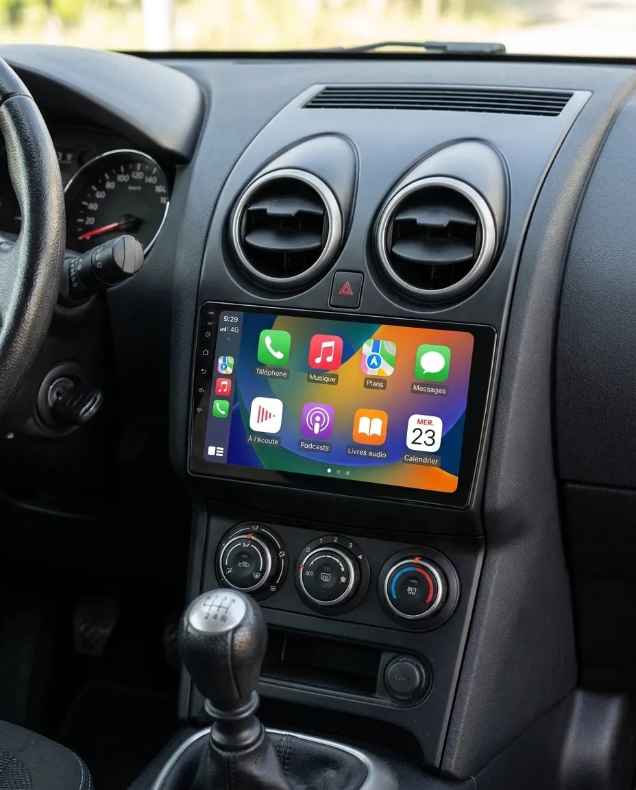 Simulation : autoradio CarPlay 9 pouces installé dans la console d'un Nissan Qashqai J10, Apple CarPlay en français