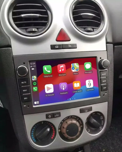 Simulation : autoradio CarPlay 7 pouces format Opel installé dans la console d'une Opel Corsa D (2006-2014), Apple CarPlay en français